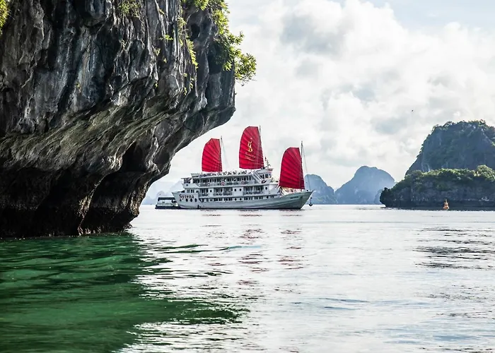 Syrena Cruises