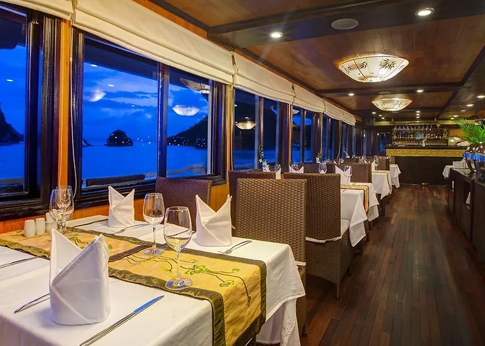 Syrena Cruises Hạ Long