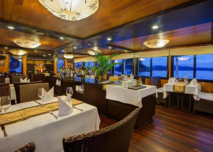  Syrena Cruises