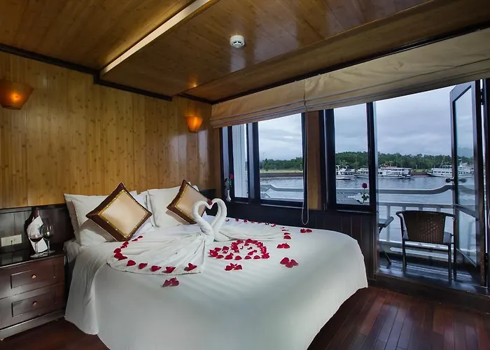  Syrena Cruises 4*