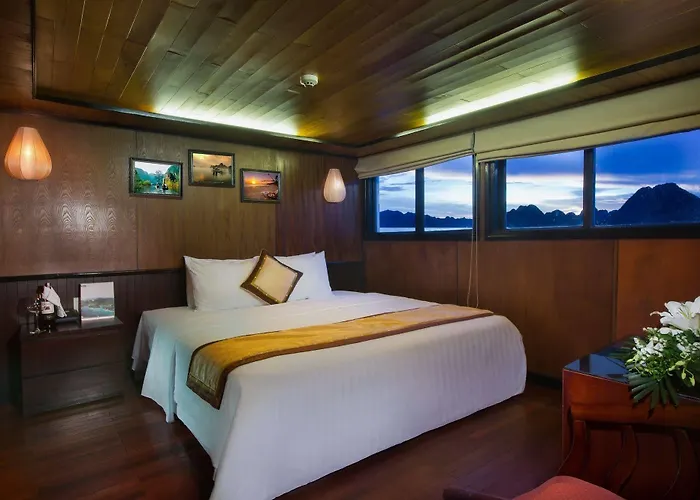 Syrena Cruises 4* Hạ Long