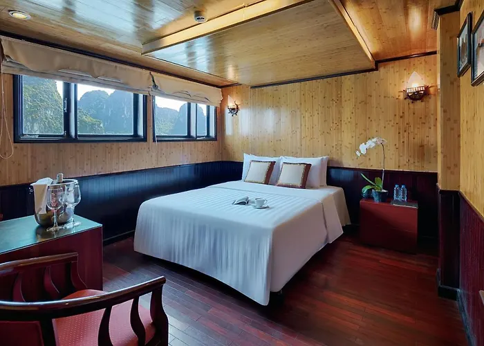 Syrena Cruises 4* Hạ Long