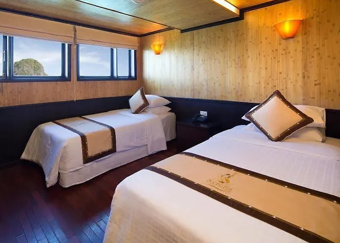 Syrena Cruises  Hạ Long